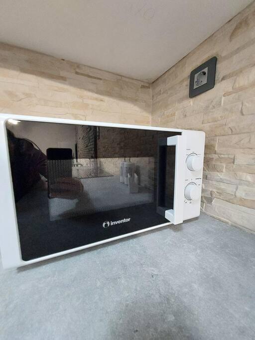 Anastasia'S Apartment With Yard Athena Bagian luar foto