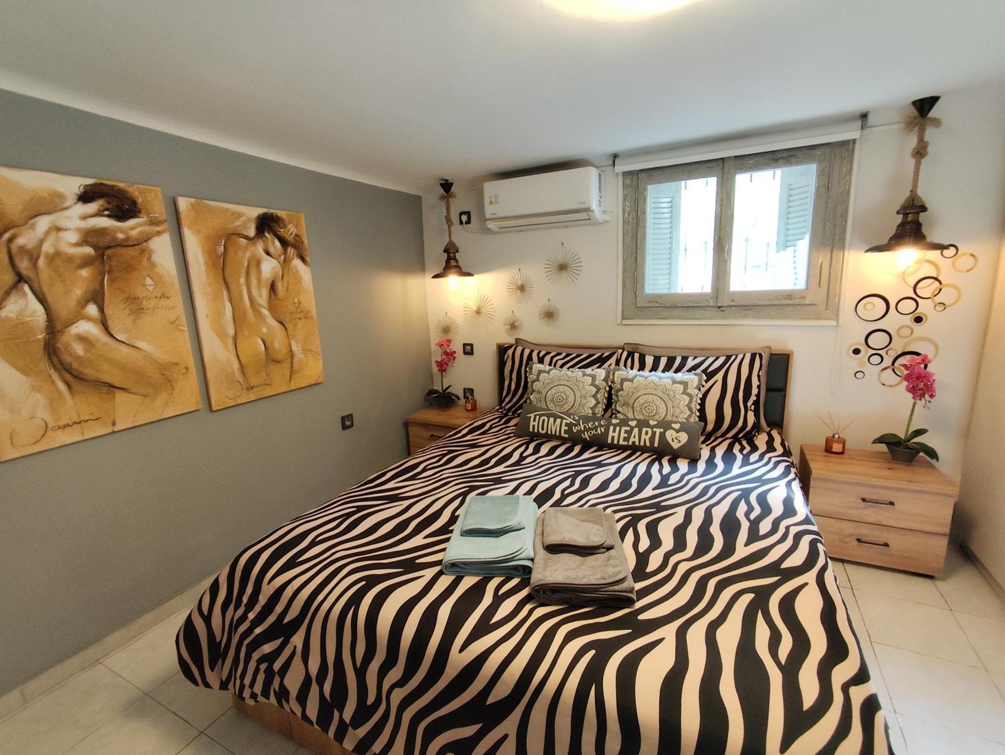 Anastasia'S Apartment With Yard Athena Bagian luar foto